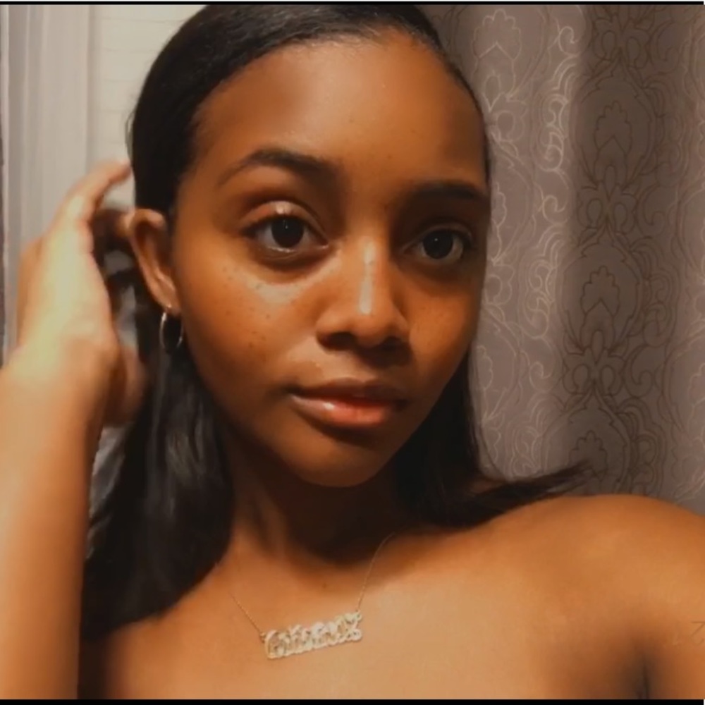 Meet your Posher, Niyanna